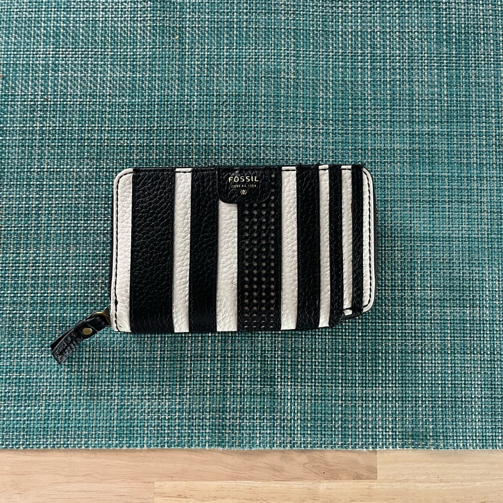 Fossil wallet